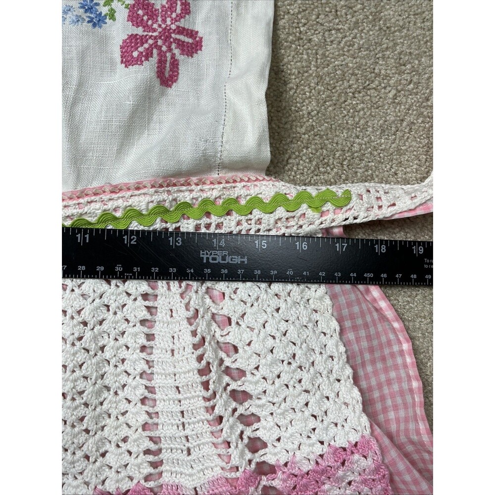 VTG 50-70s Handmade Child’s Linen Apron Pinafore Embroidered Crochet Gingham EUC - Picture 11 of 13